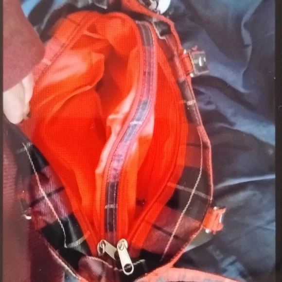 Purse - Picture 2 of 2